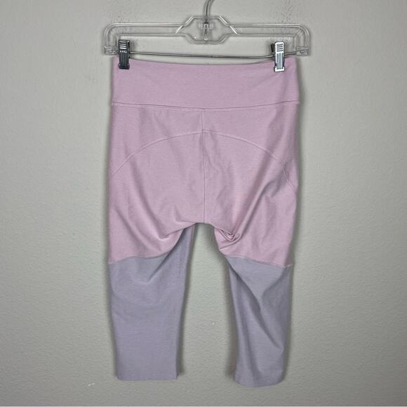 Outdoor Voices Pink Gray Cropped Leggings Small - Picture 3 of 4